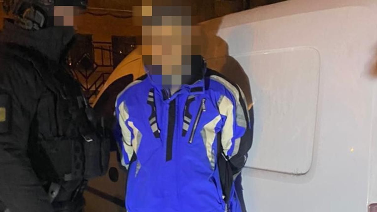 Обещали устроить в Офис президента: СБУ разоблачила мошенников Обещали устроить в Офис президента: СБУ разоблачила мошенников