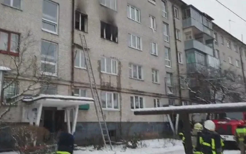 У Львові трапилась жахлива пожежа в 5-поверхівці: врятували 6 людей – фото