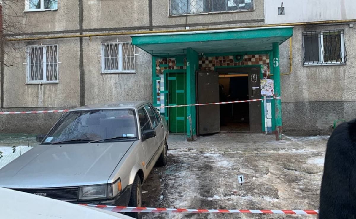 В Одессе мужчина гулял с отрубленной головой: видео с места