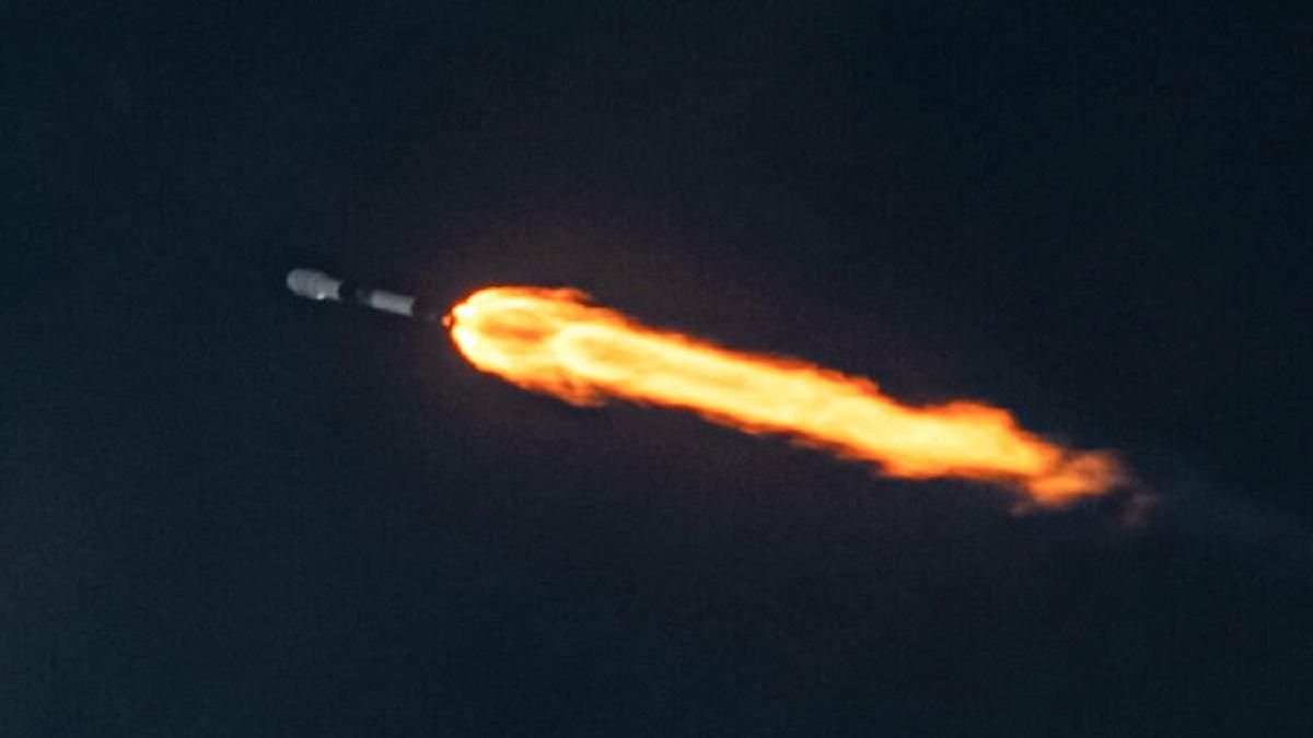 SpaceX успішно запустила та повернула ракету Falcon 9