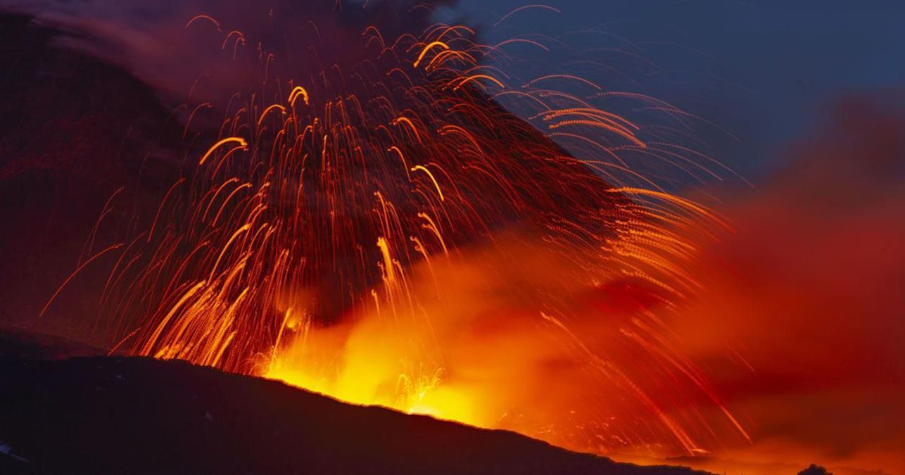 В Италии проснулся вулкан Этна: власти объявили предупреждение