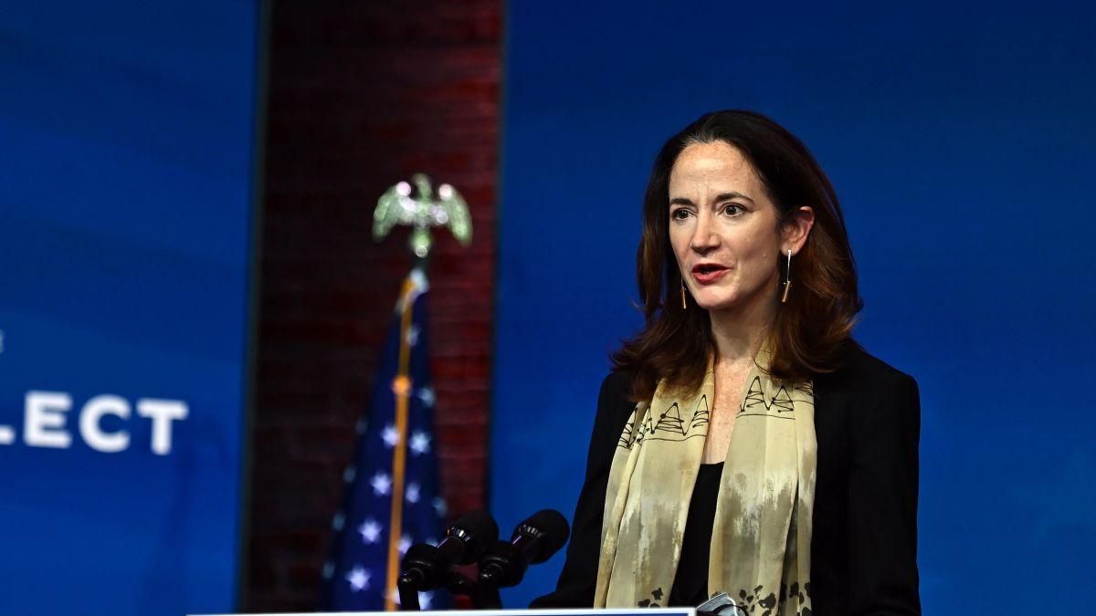 Сенат США затвердив першу кандидатуру Байдена на посаду голови відомства: нацрозвідку очолила Авріл Хейнс – що про неї відомо Сенат США затвердив першу кандидатуру Байдена на посаду голови відомства: нацрозвідку очолила Авріл Хейнс – що про неї відомо