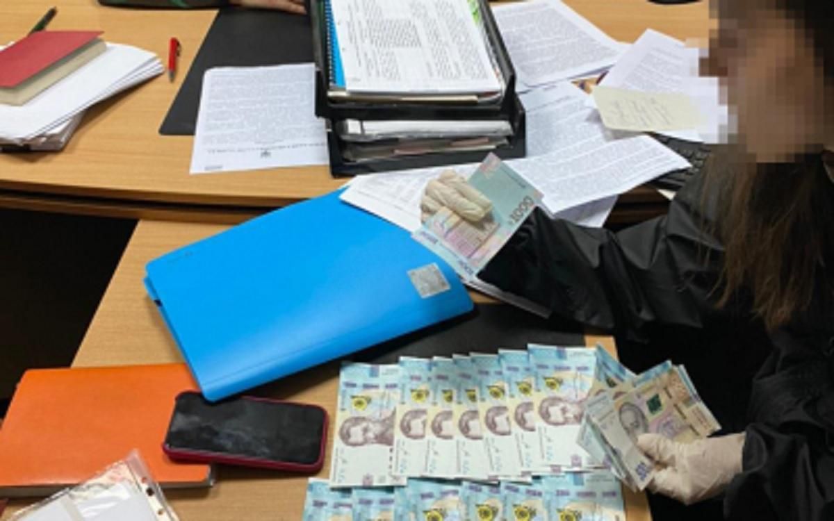 Затримали керівницю одного з управлінь Податкової служби: деталі Затримали керівницю одного з управлінь Податкової служби: деталі