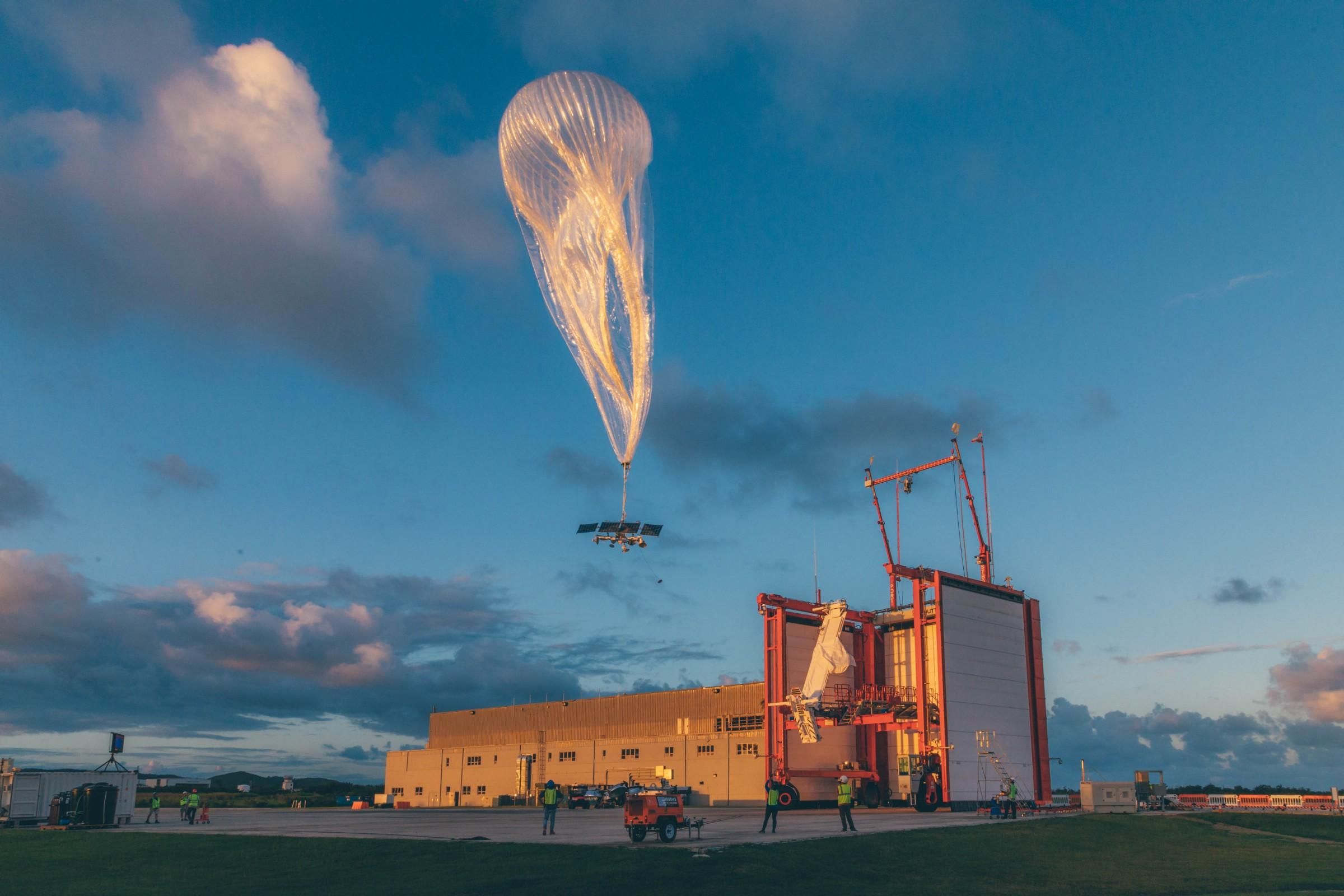 Google закрывает Loon - воздушные шары, которые раздавали интернет