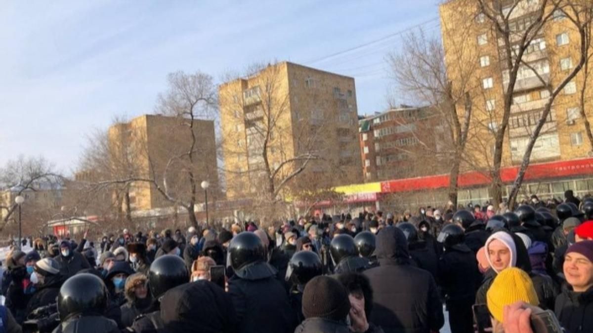 МИД о задержании протестующих в России: Украина осуждает насилие