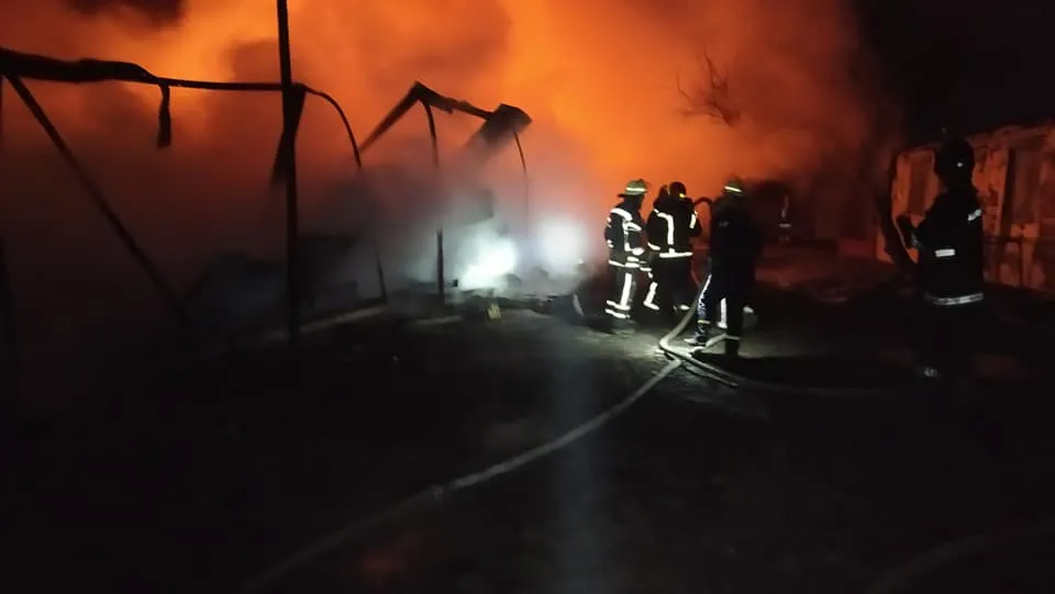 Під Одесою загорілася недіюча база відпочинку 