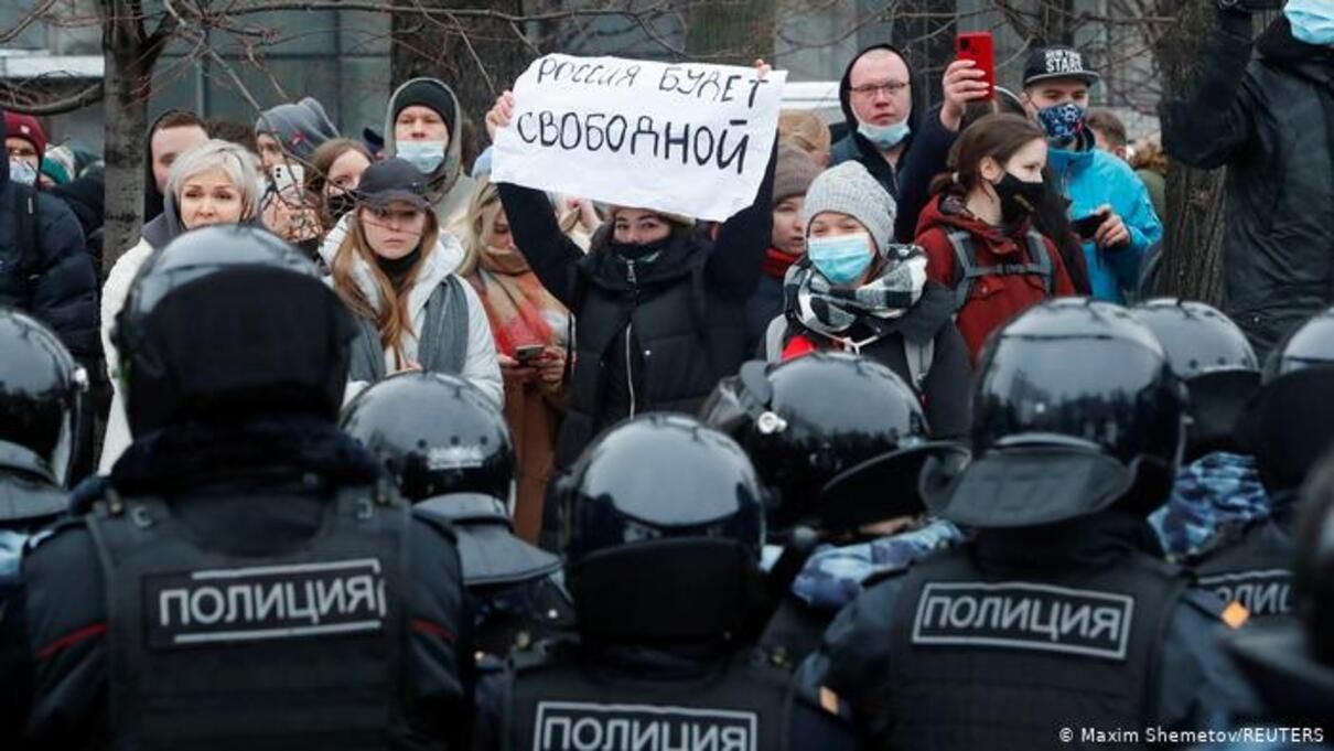 Вийшло мало людей, багато голосують за Путіна, – Пєсков про протести 