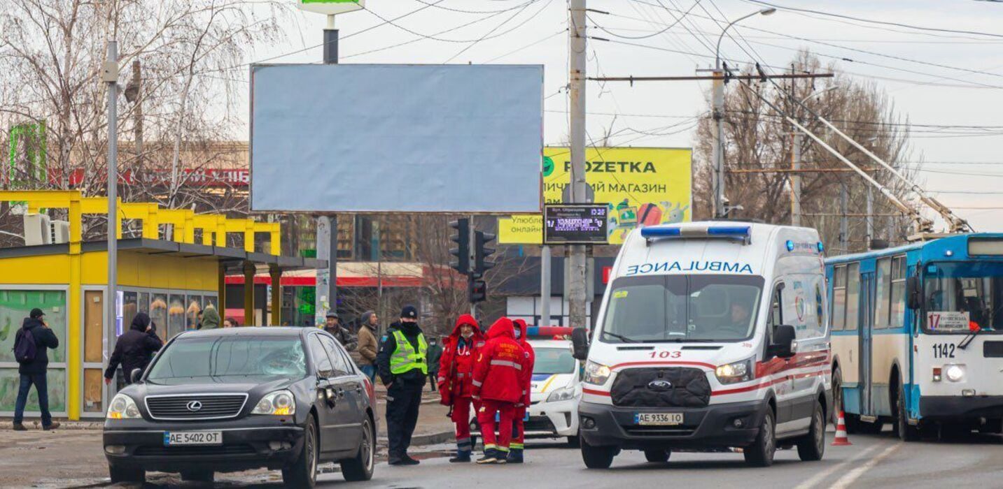 В Днепре женщина погибла в ДТП в свой день рождения - фото, видео В Днепре женщина погибла в ДТП в свой день рождения - фото, видео