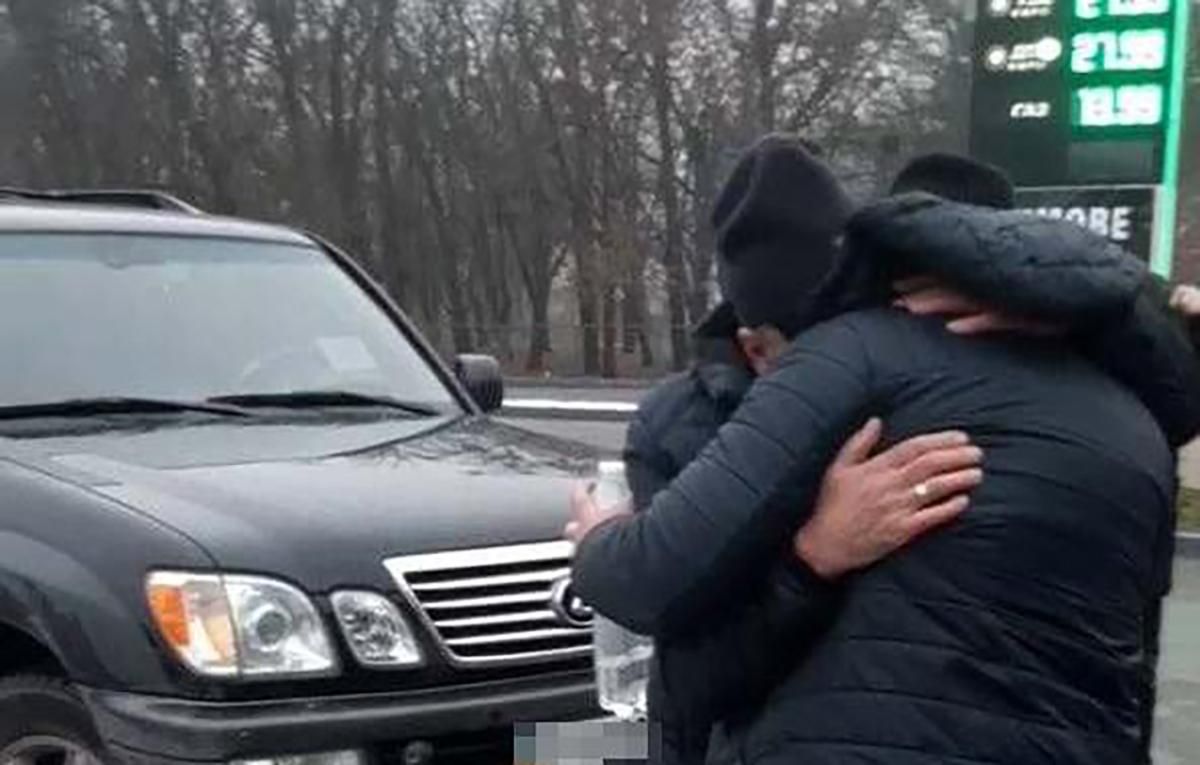 Полиция освободила похищенного мужчину в Харькове: фото, видео