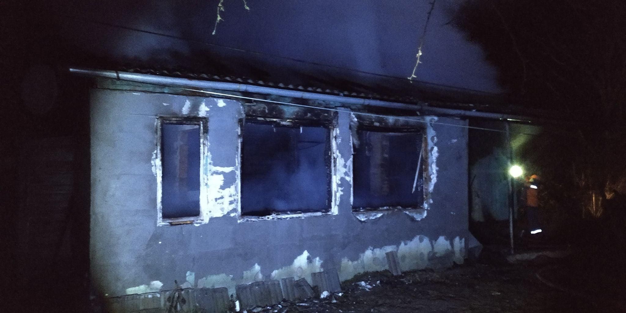 На Львовщине в результате пожара погиб 37-летний мужчина: его дом сгорел дотла - фото
