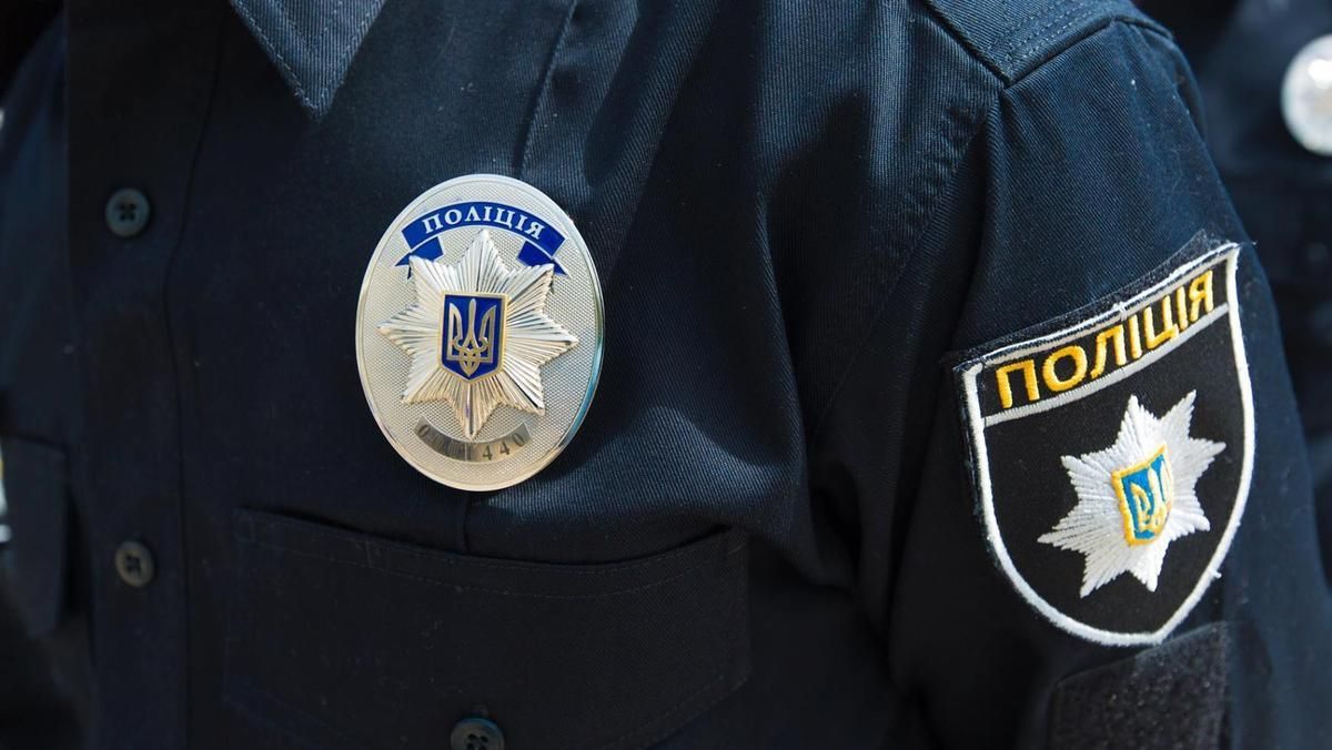 В Николаеве раздетый мужчина избил автовладельца и угнал машину В Николаеве раздетый мужчина избил автовладельца и угнал машину