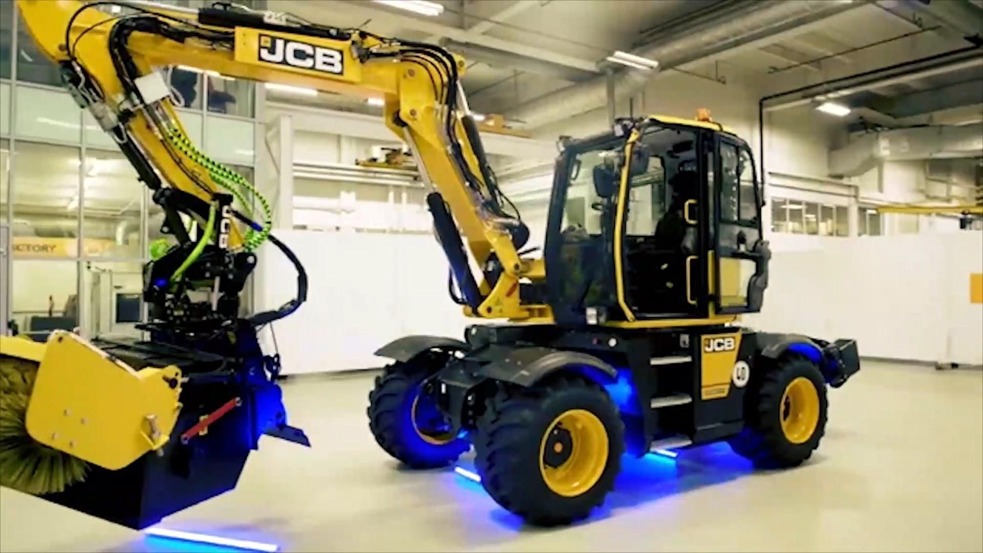 Компания JCB разработала машину для быстрого ремонта ямок