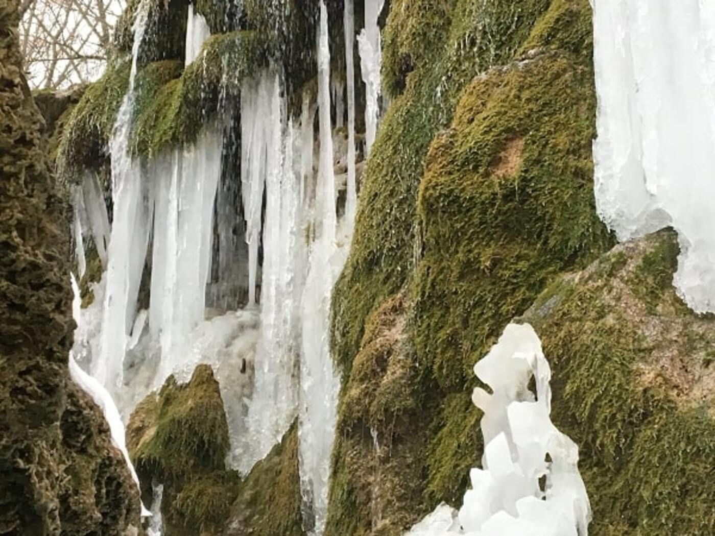 В Крыму пересох один из самых красивых водопадов Серебряные струи