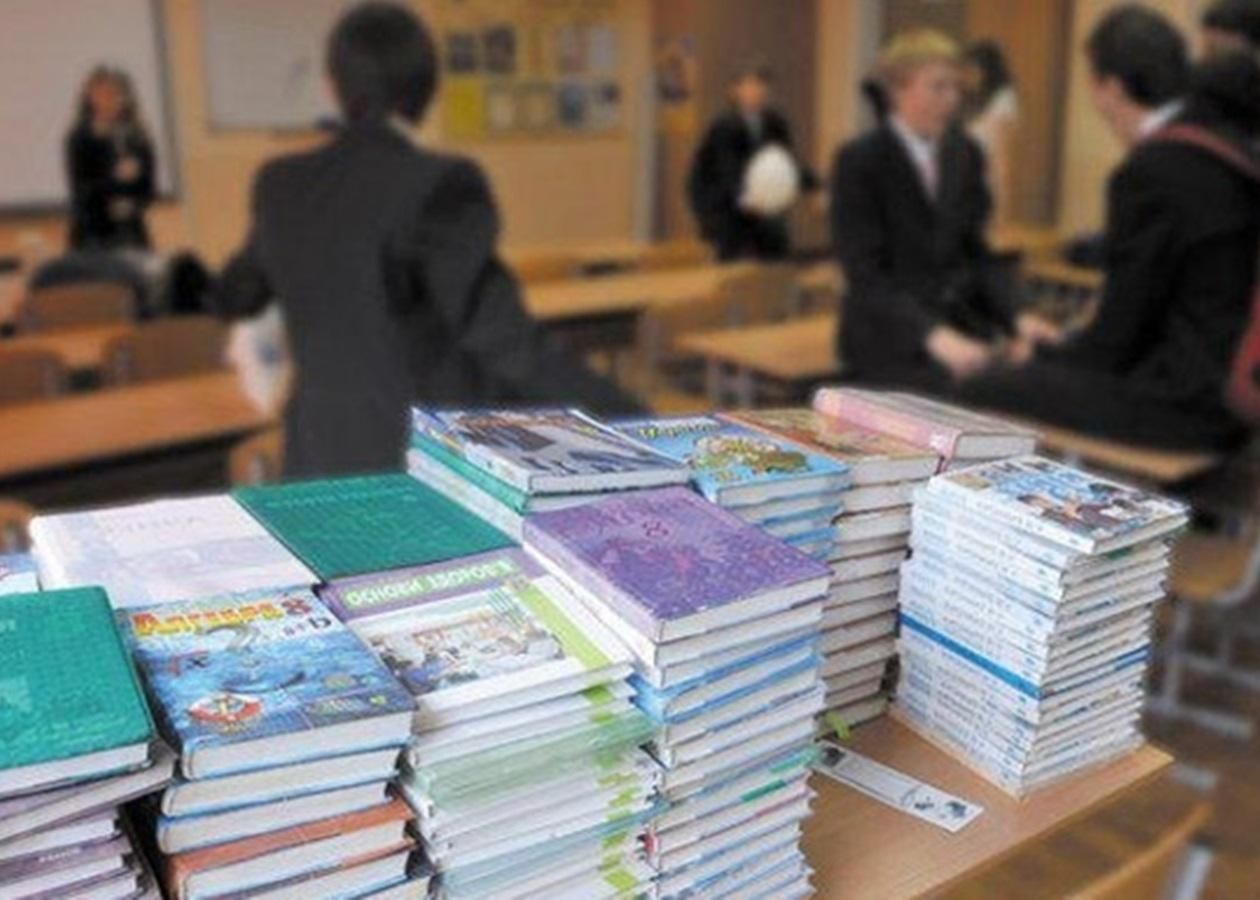 Суд обязал МОН пересмотреть учебники из истории Украини по Евромайдану Суд обязал МОН пересмотреть учебники из истории Украини по Евромайдану