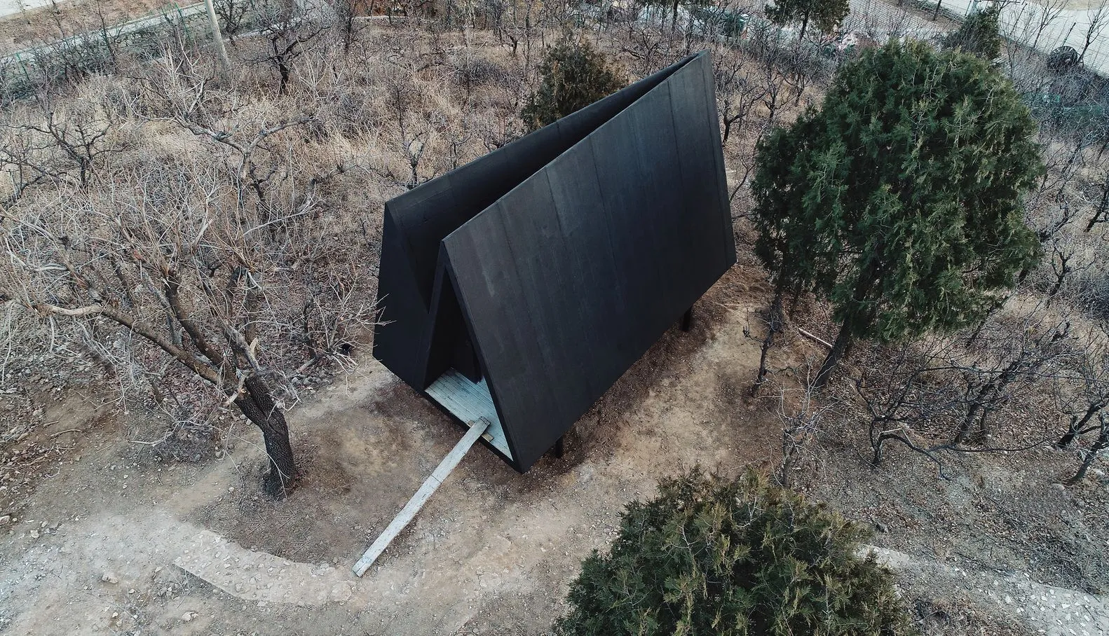 Серед гір та дерев / Фото Archdaily Серед гір та дерев / Фото Archdaily