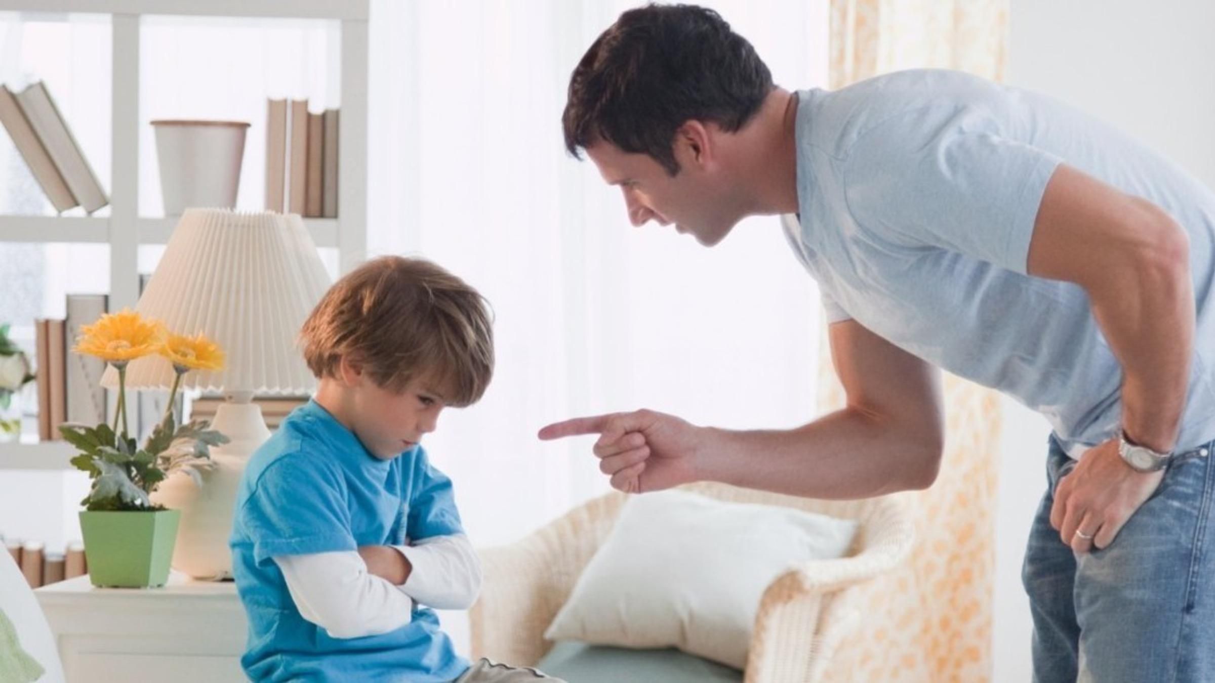 Через какие запреты родителей у детей появляются комплексы: 6 табу