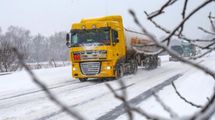 В Киев временно не будут пускать грузовики: из-за сильного снега