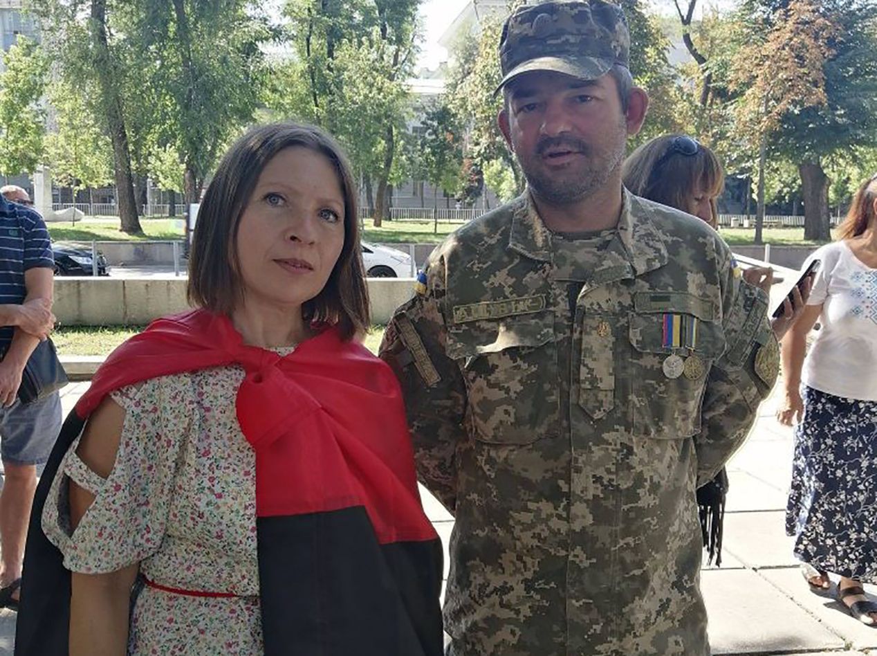 Вчителя Вікторію Жданову з проукраїнською позицією вимагають звільнити