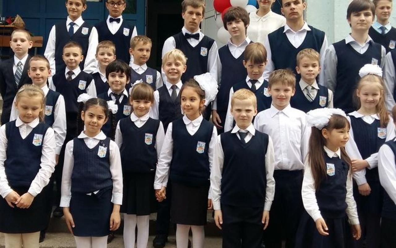 Учеников не имеют права заставлять носить обязательную школьную форму Учеников не имеют права заставлять носить обязательную школьную форму