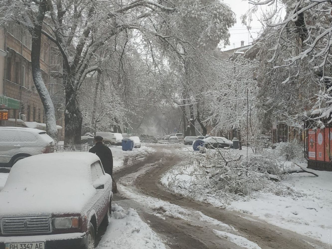 В Одесі зафіксували блискавки без грому: відео