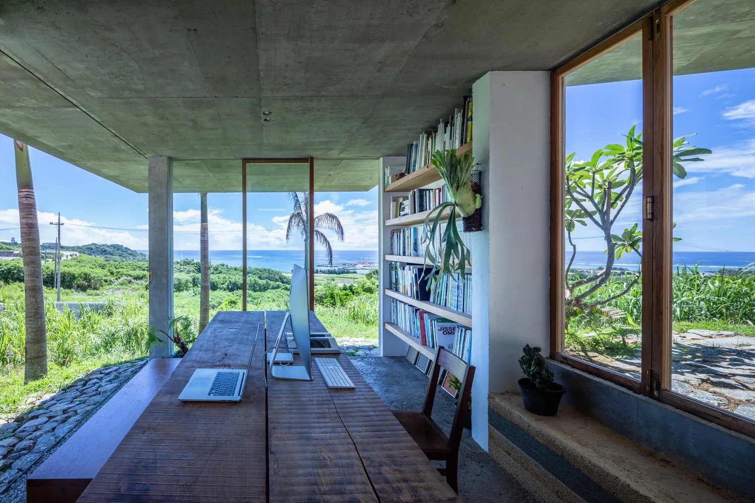 Із дому відкривається мальовничий пейзаж на Тихий океан / Фото Archdaily