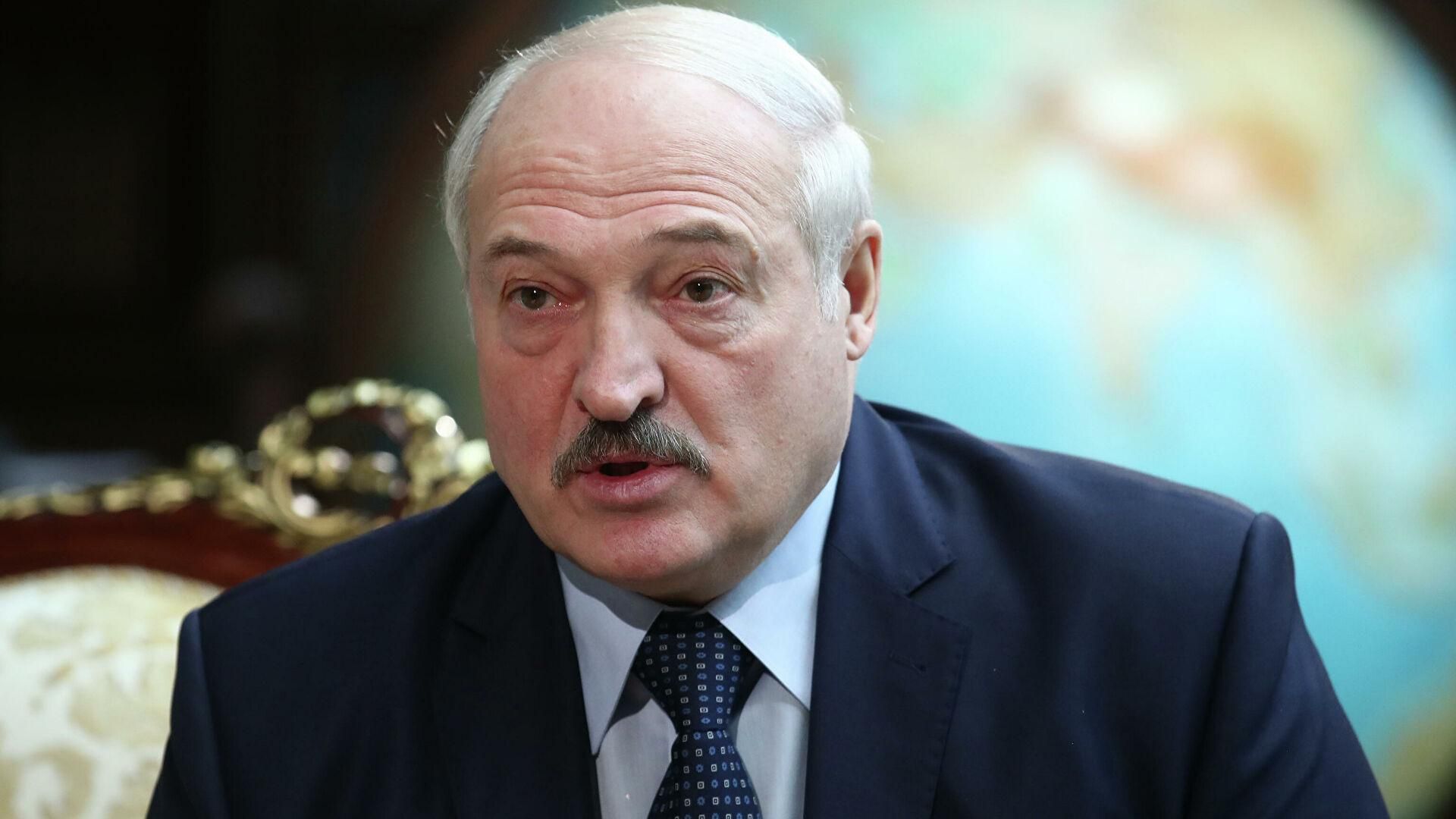 Лукашенко назвал разницу между протестами в Беларуси и России 