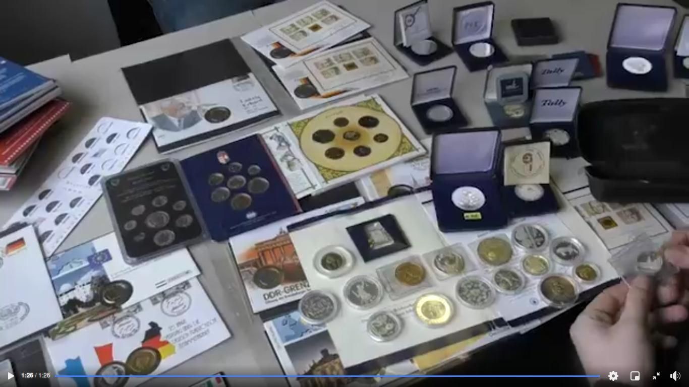 Настоящие сокровища в хозяйственной сумке: таможенники нашли 4,5 тысячи ценных вещей - видео 