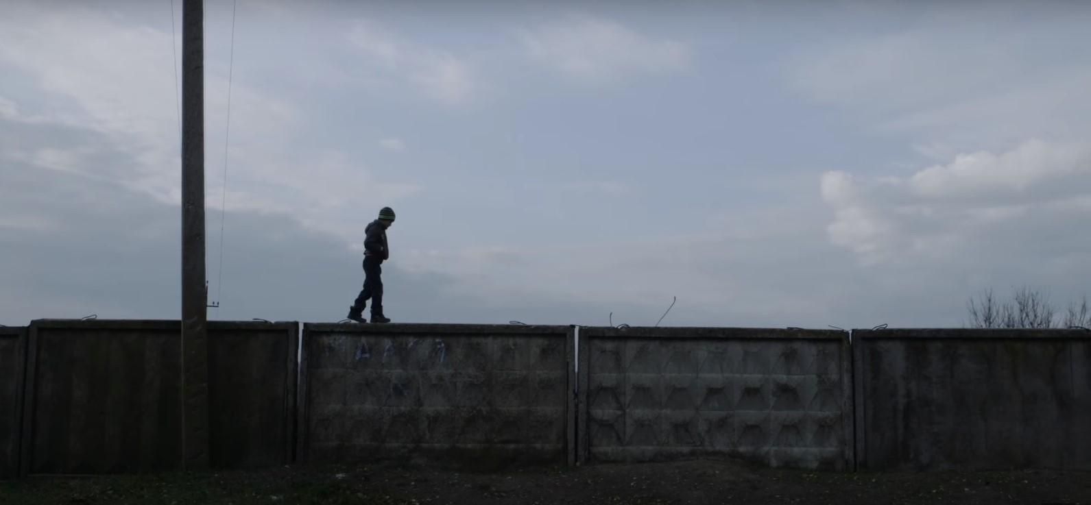 Скриншот с фильма "Удаленный лай собак" Скриншот с фильма "Удаленный лай собак"