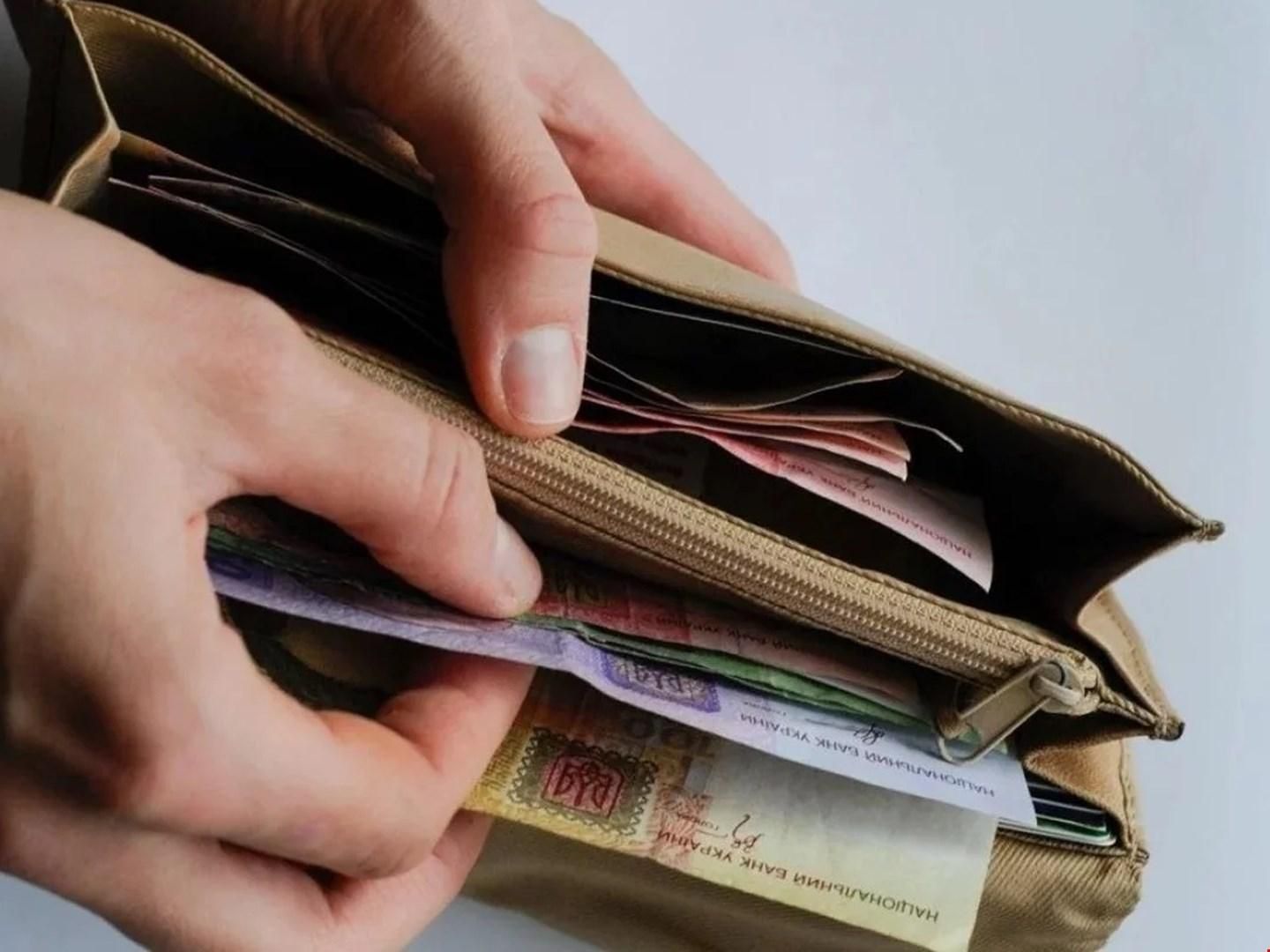 Свыше 3 миллиардов гривен зарплаты работодатели задолжали Украинской