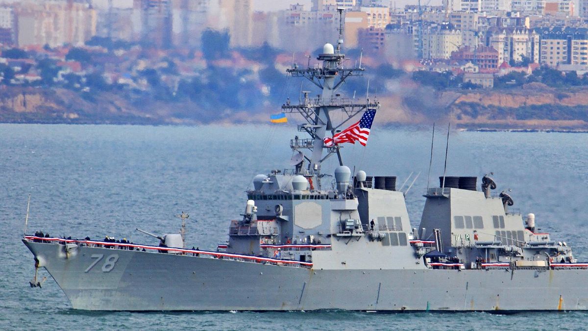 Третий корабль ВМС США вошел в Черное море: что об этом говорят в НАТО Третий корабль ВМС США вошел в Черное море: что об этом говорят в НАТО