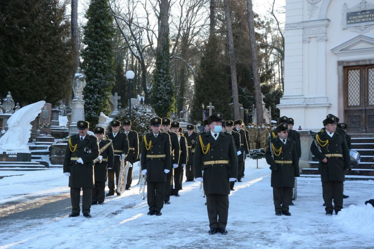 У Львові 29.01.2021 вшанували пам'ять полеглих у бою під Крутами У Львові 29.01.2021 вшанували пам'ять полеглих у бою під Крутами