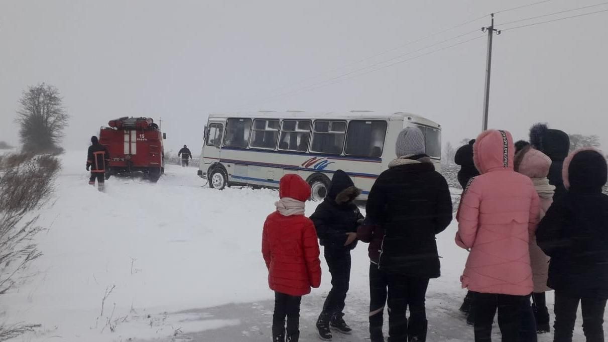 Снегопад в Украине: что происходит на дорогах по состоянию на вечер 30 января 2021