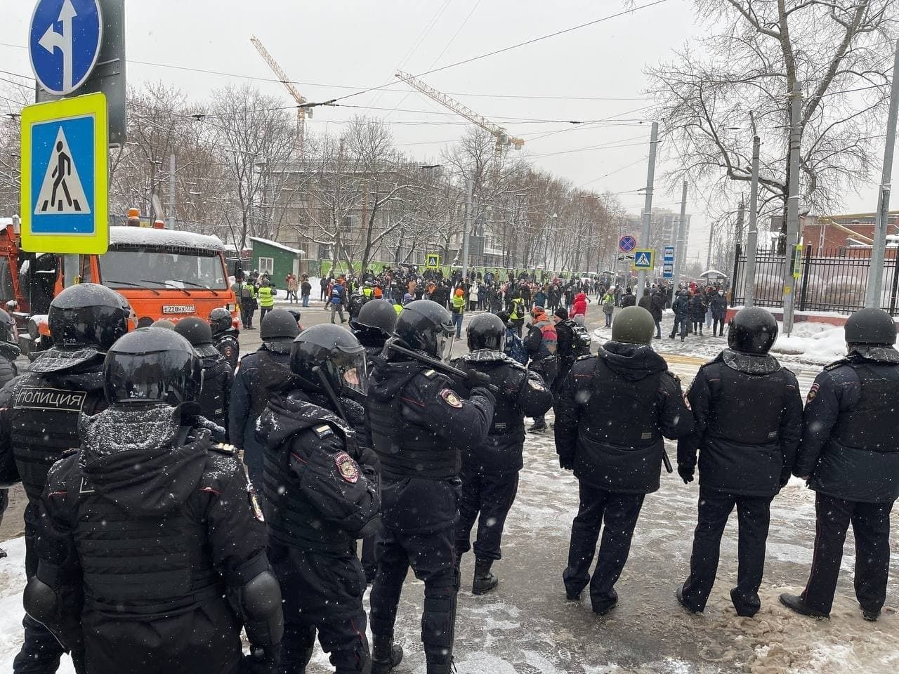 Протестувальників затримали біля СІЗО, де утримують Навального