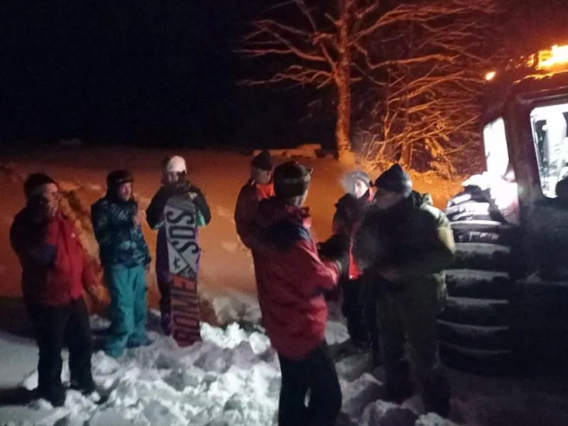 Рятувальники допомогли туристам Рятувальники допомогли туристам