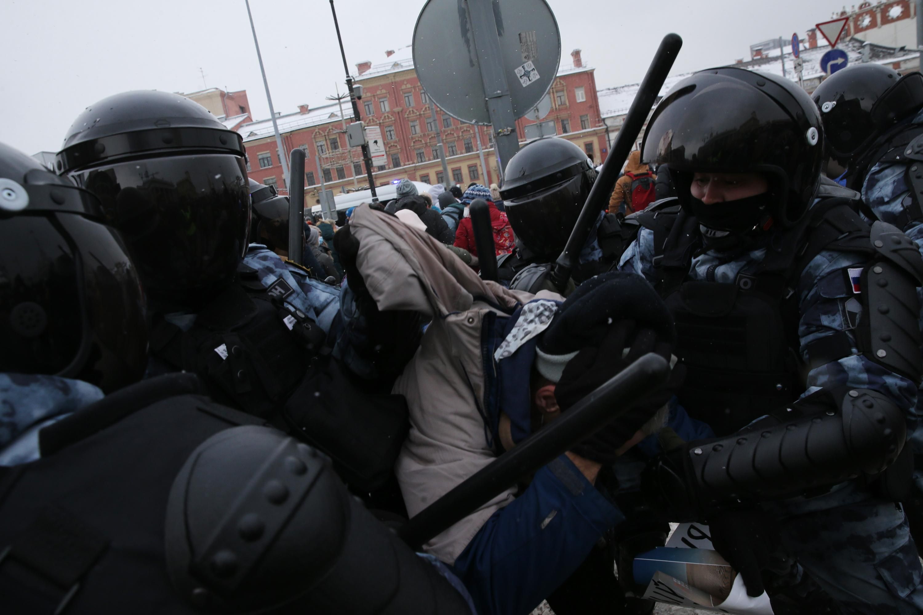 Україна вимагає введення санкцій щодо Росії через придушення протестів