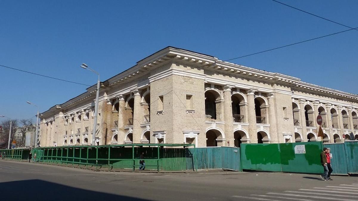 Кабмин может передать Гостиный двор общине Киева