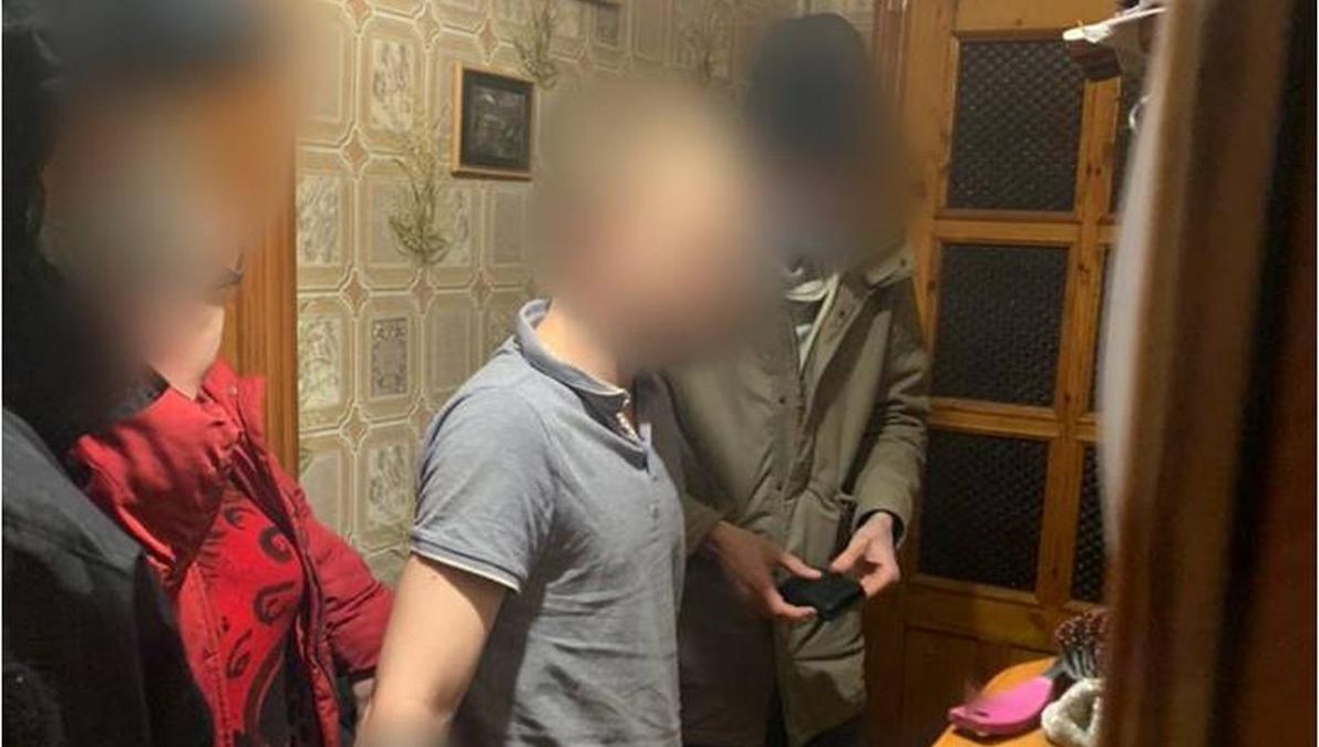 У Маріуполі за зґвалтування школяра затримали 23-річного хлопця У Маріуполі за зґвалтування школяра затримали 23-річного хлопця