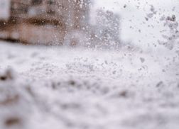 В США из-за снегопада остановили работу крупных центров вакцинации от COVID-19 – Голос Америки