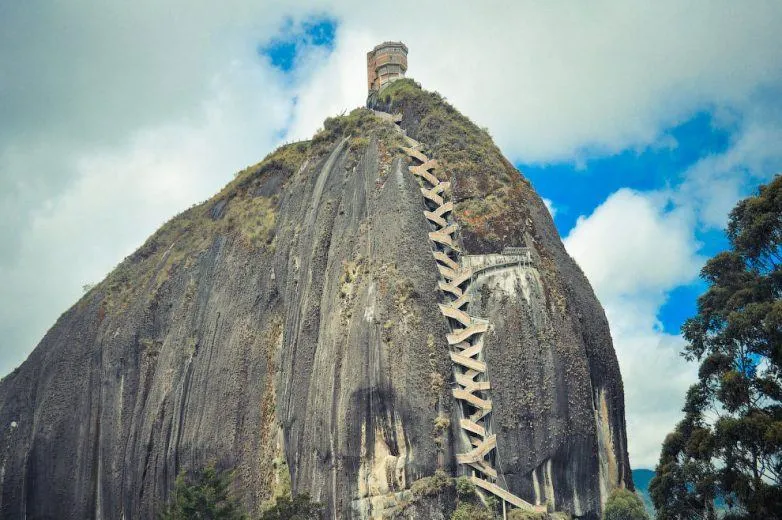 Ель-Пеньон-де-Гуатапе Ель-Пеньон-де-Гуатапе