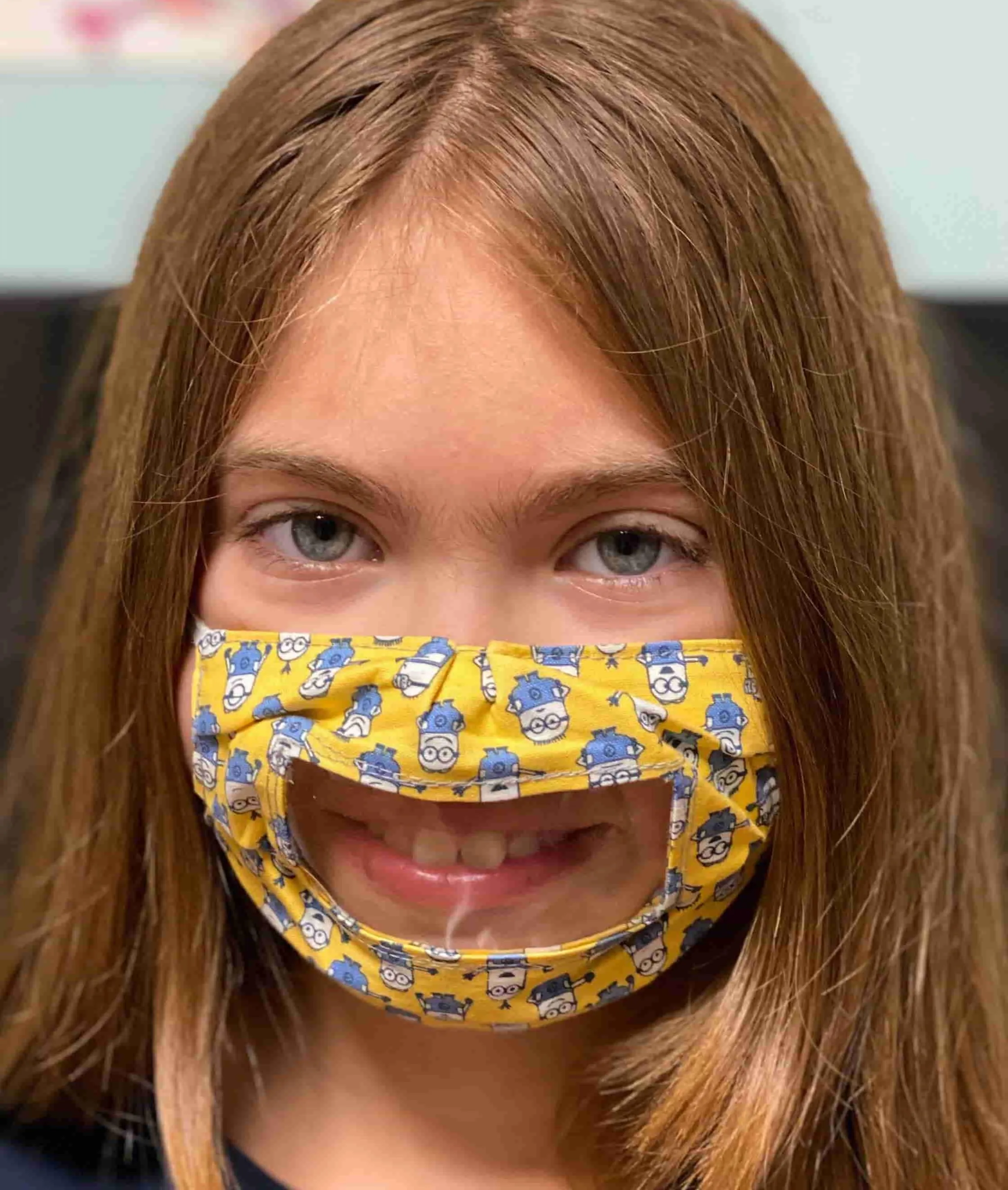 Маска з віконцем Маска з віконцем