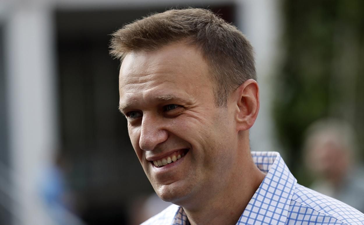 Суд над Навальным начался с шуток оппозиционера