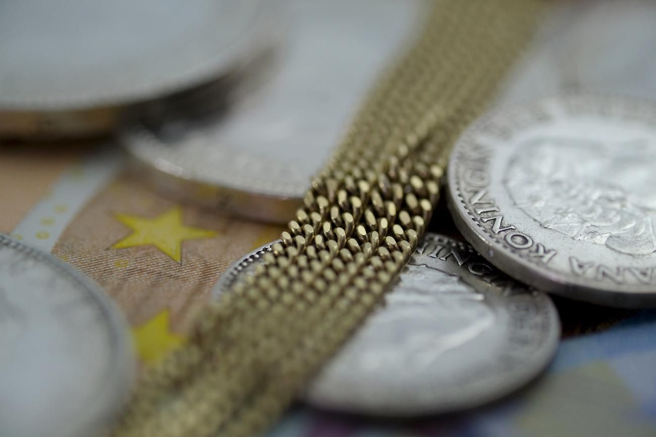 Тайно перевозил тысячи евро: в Молдове поймали российского дипломата Тайно перевозил тысячи евро: в Молдове поймали российского дипломата