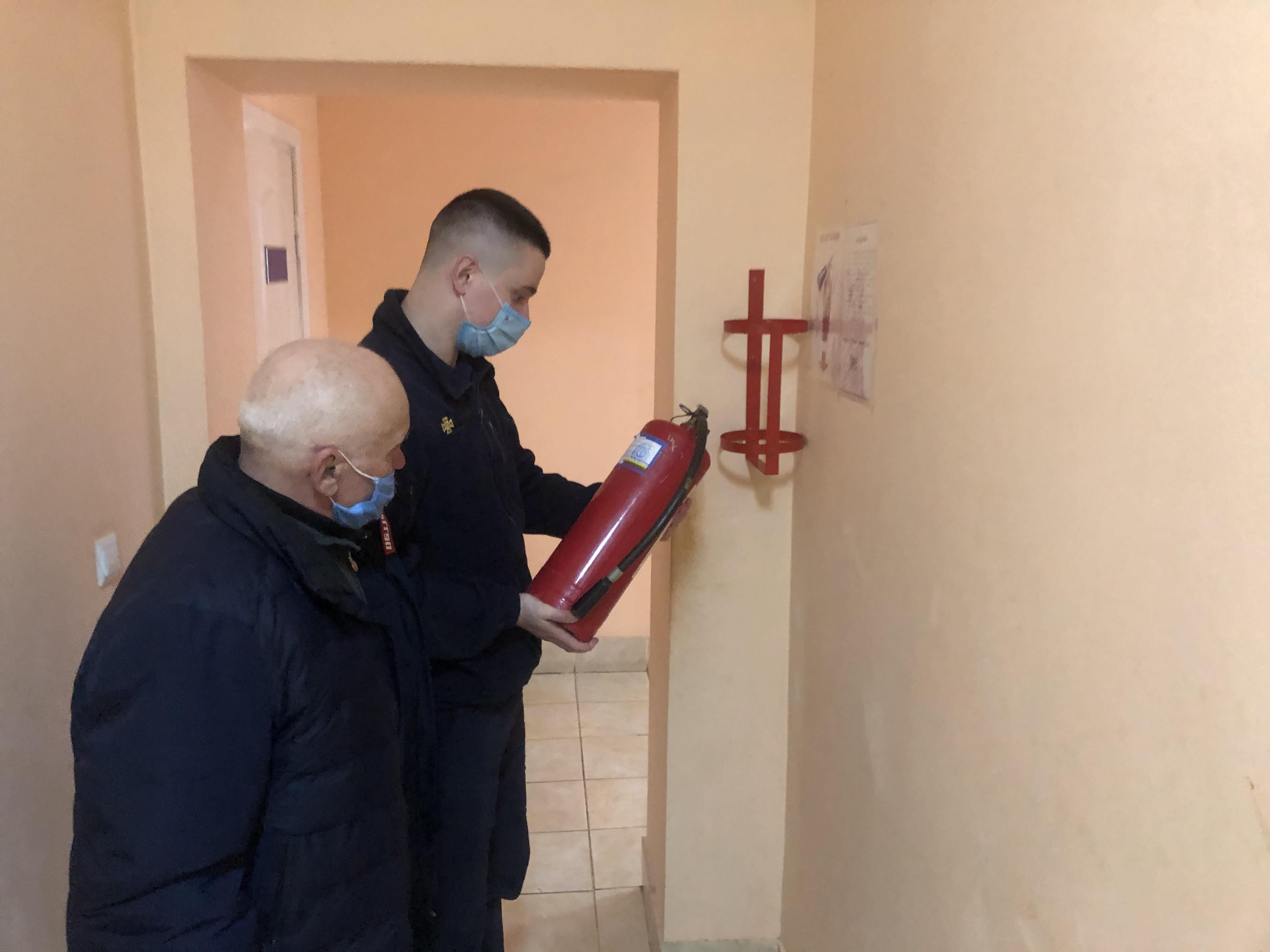 ДСНС перевіряє дотримання пожежної безпеки у будинках престарілих