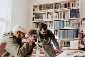 Розробники, юристи чи фінансисти: хто знає англійську краще за всіх у світі