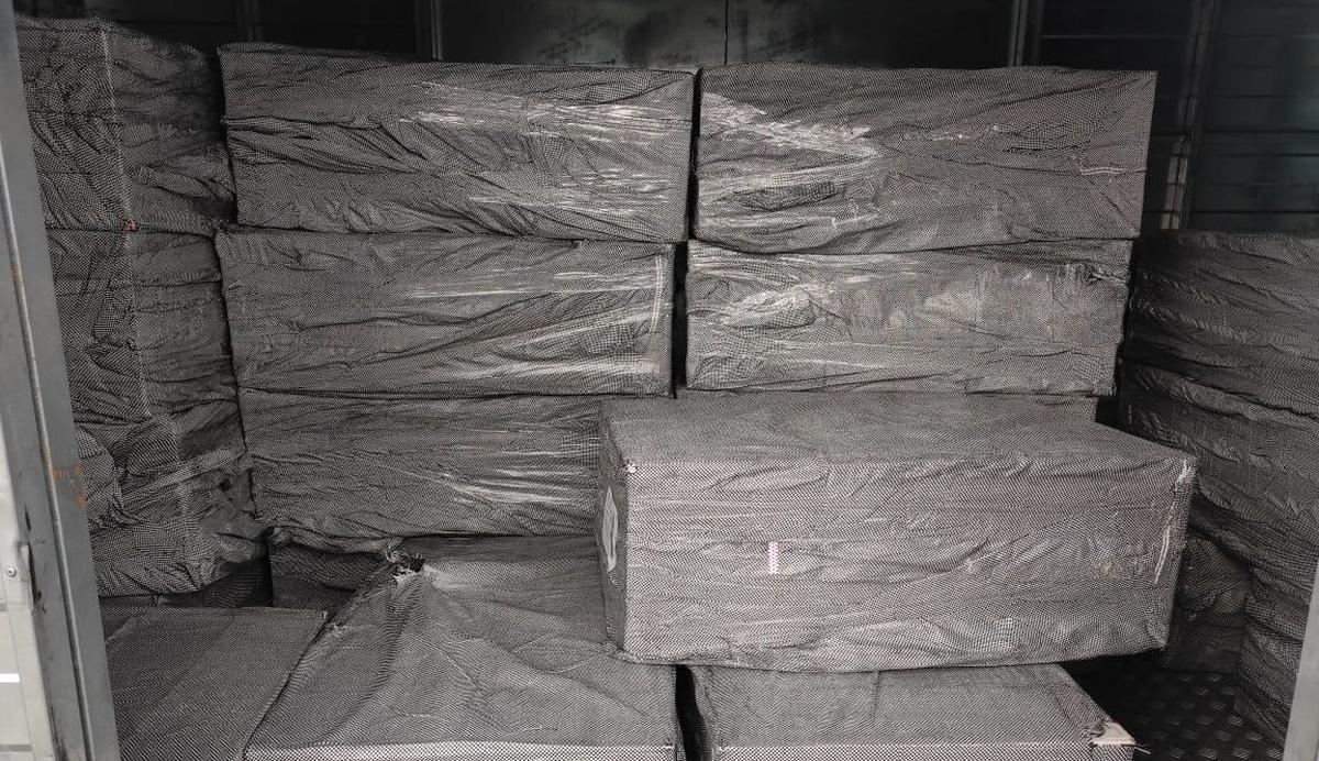 В Борисполе задержали крупную партию контрабандных сигарет В Борисполе задержали крупную партию контрабандных сигарет