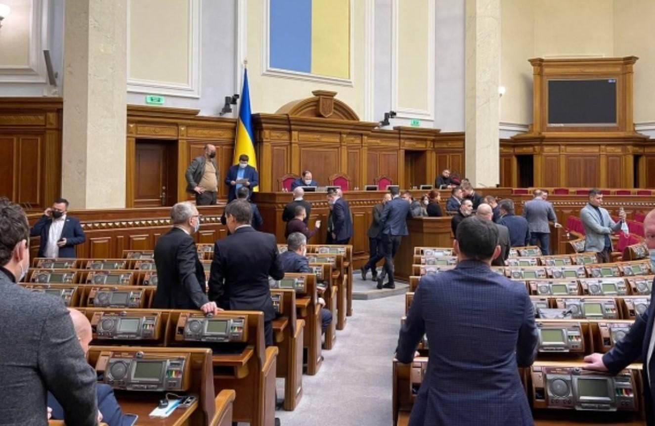 ОПЗЖ пригрозила блокировать трибуну: какова ситуация в Раде ОПЗЖ пригрозила блокировать трибуну: какова ситуация в Раде