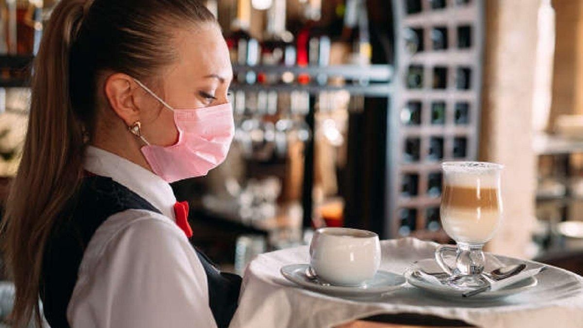 Обслуговування українською не підтримують 34% українців Обслуговування українською не підтримують 34% українців