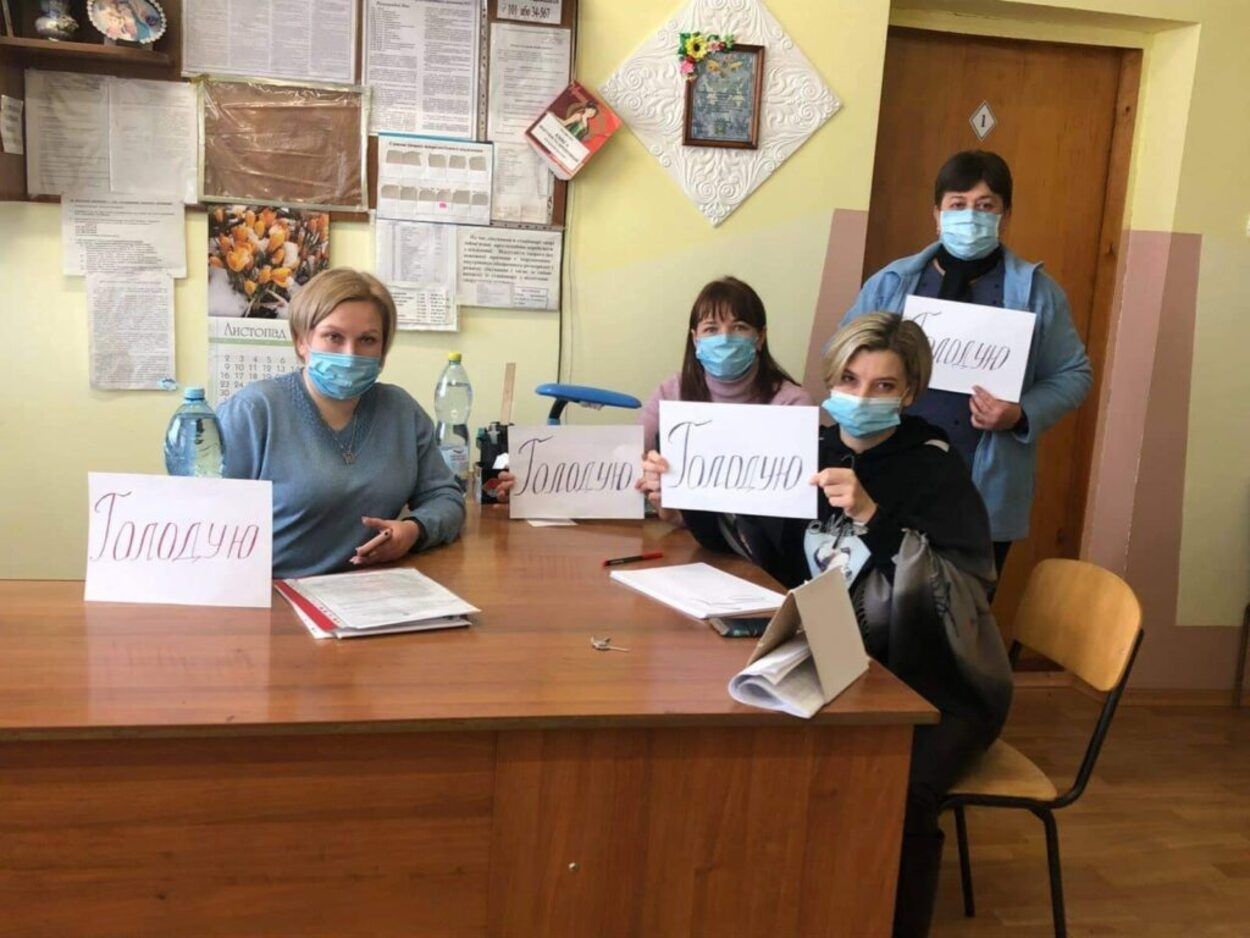 Протестують проти малої зарплати: на Львівщині медсестри оголосили голодування – фото