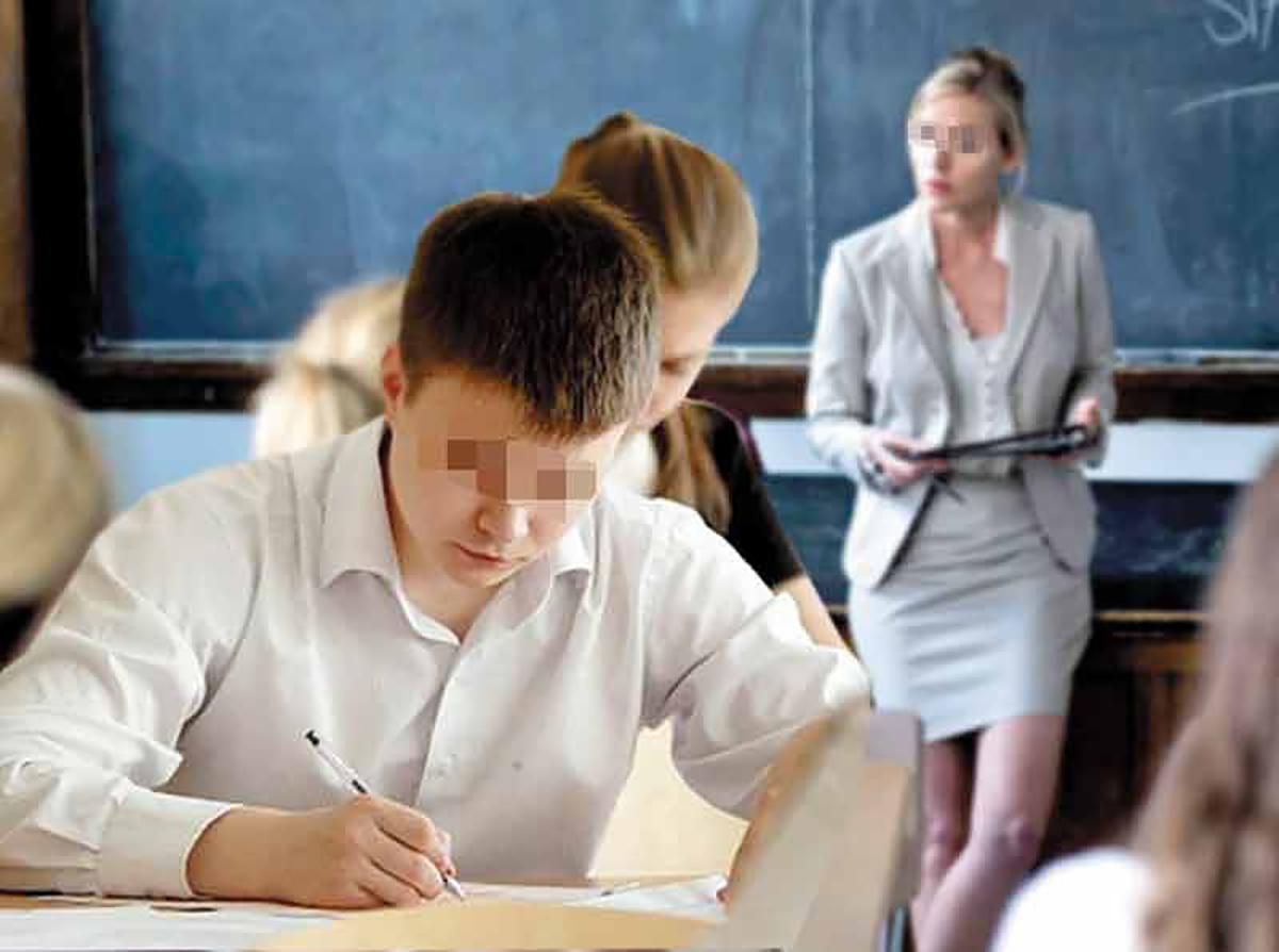 На Вінниччині вчителька закрутила роман з учнем: їх застукали у школі