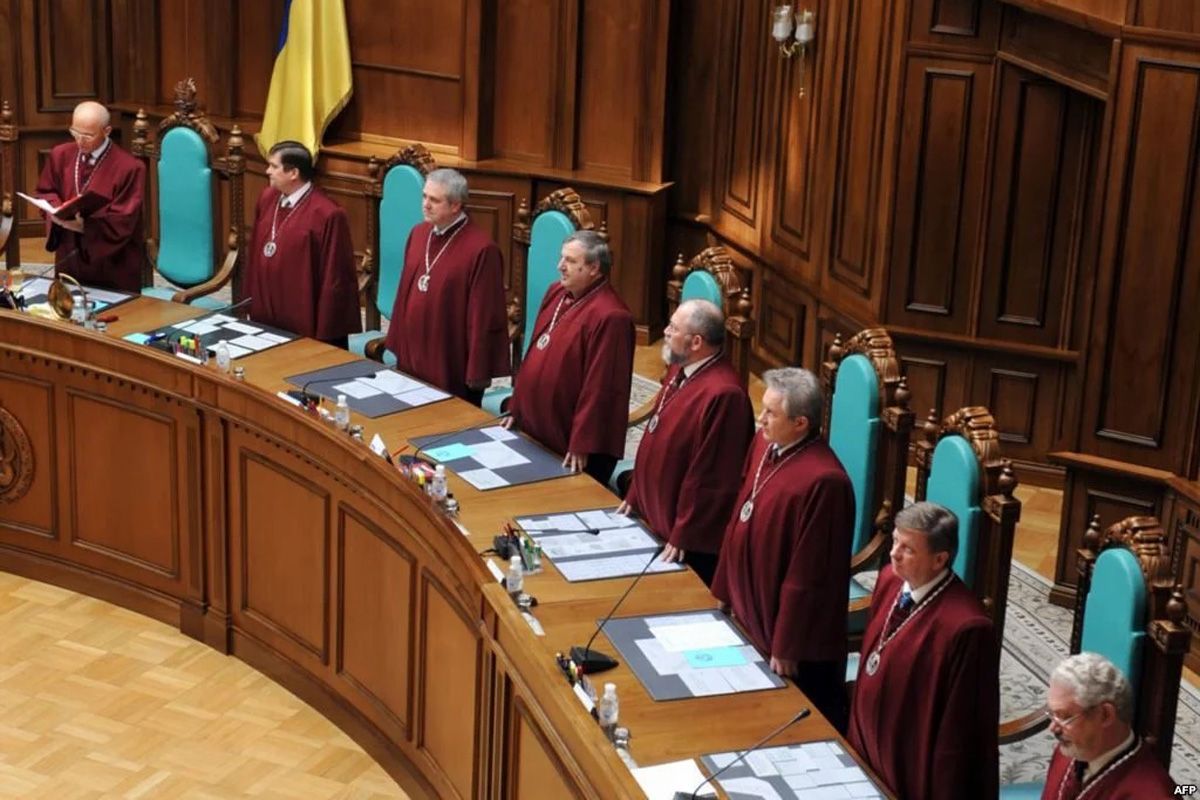 У DEJURE розповів, як насправді проходить відбір суддів КСУ У DEJURE розповів, як насправді проходить відбір суддів КСУ